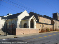 Lawrence_Chapel_attached_to_rear_of_St_James_Episcopal_Church.JPG