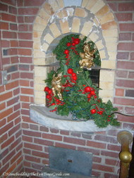 Tate_House_original_brick_bread_oven.JPG