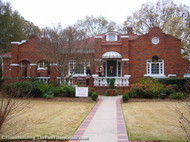 The_Alamo_House-entrance.JPG