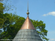 Victorian_turret_tower_solid_brass_finial.JPG