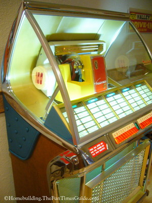 restored_1955_Seeburg_Model_100_J.JPG