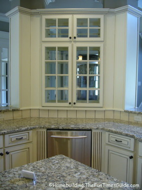 shelves_in_kitchen_curio.JPG