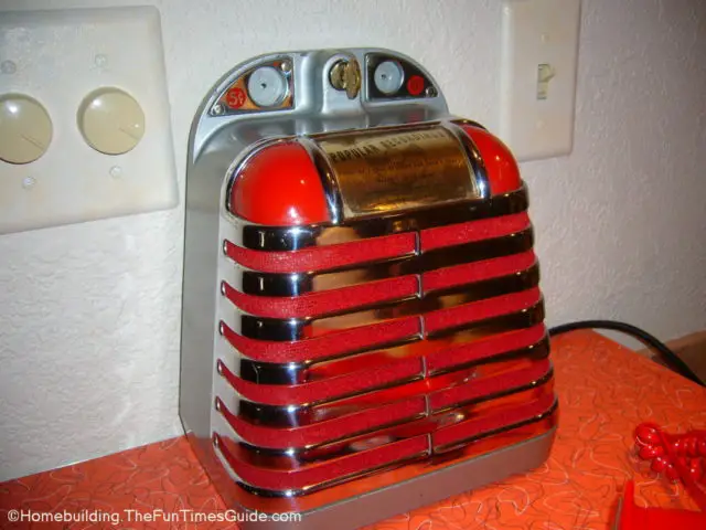 Solotone-Entertainer-coin-operated-jukebox-speaker