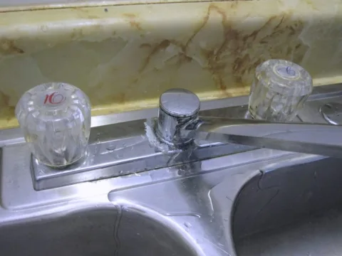 kitchen faucet problems