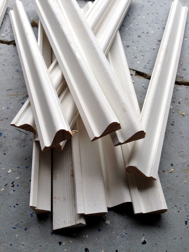 Picture Frame Moulding DIY Tips See How I Completed This Simple Wainscotting DIY Project