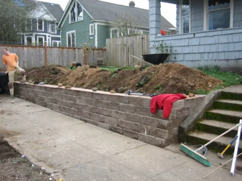 there are many different retaining wall options including the use of medium size blocks