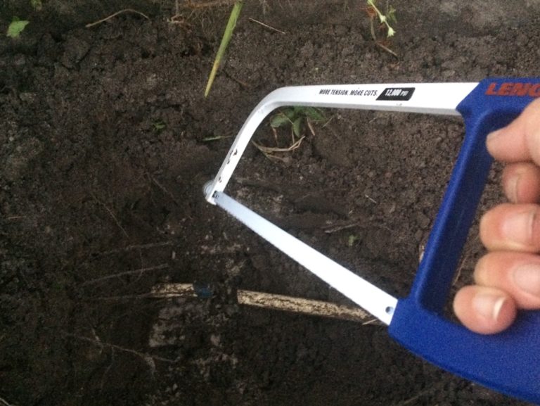 Have A Broken Water Pipe? Here's How To Fix A Broken PVC Water Pipe